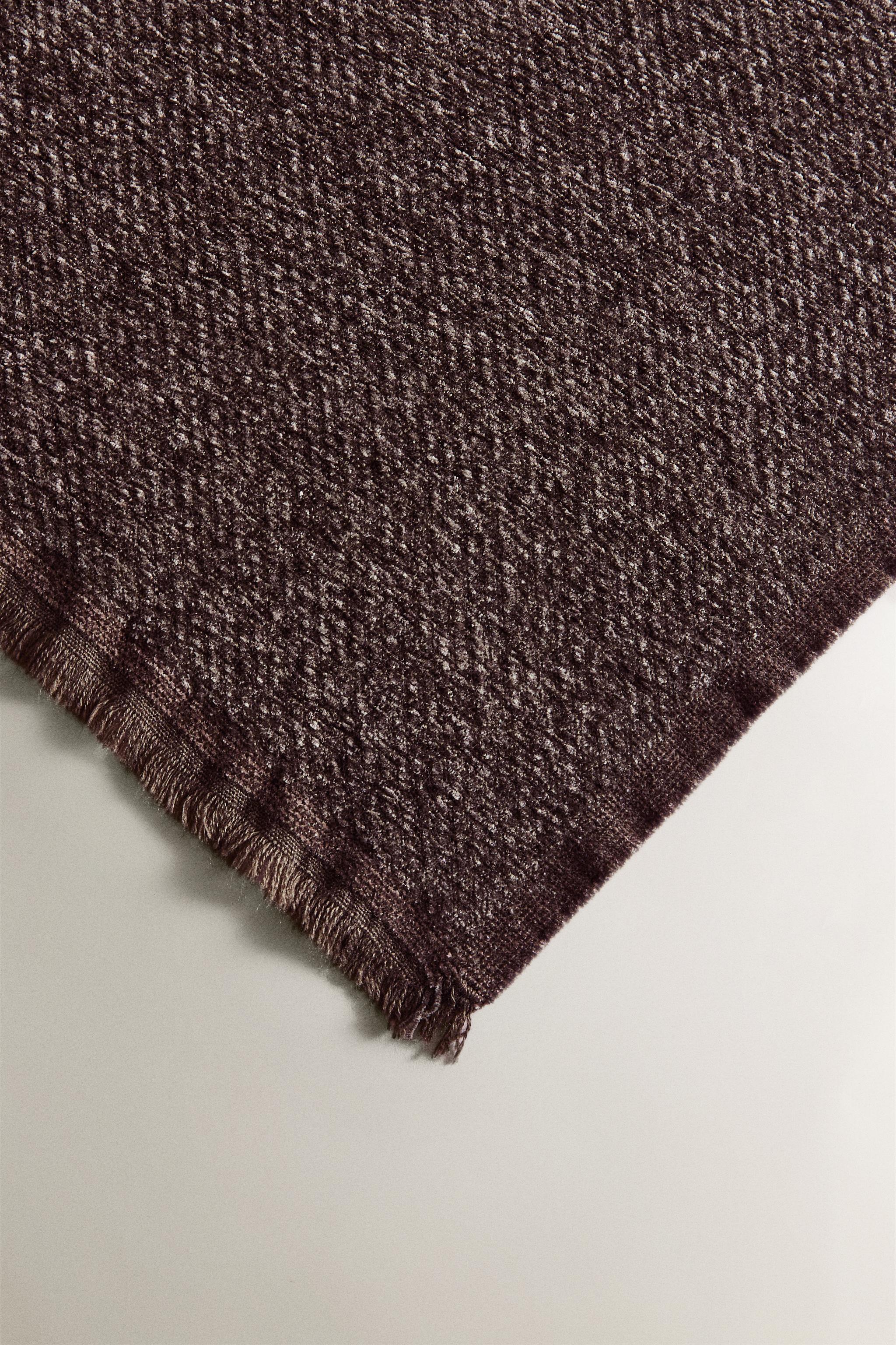 COUVERTURE CHENILLE